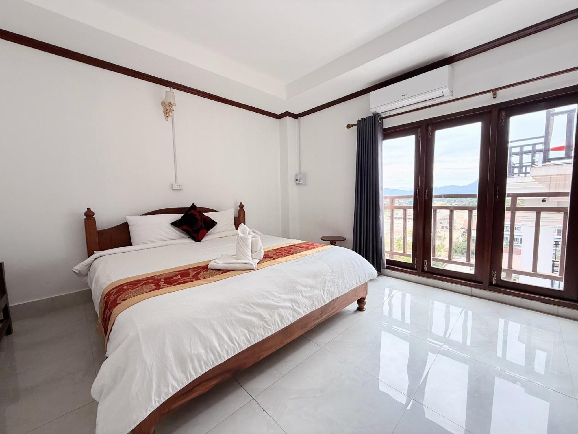 Vangvieng Sisavang Mountain View Hotel Vang Vieng Exterior foto
