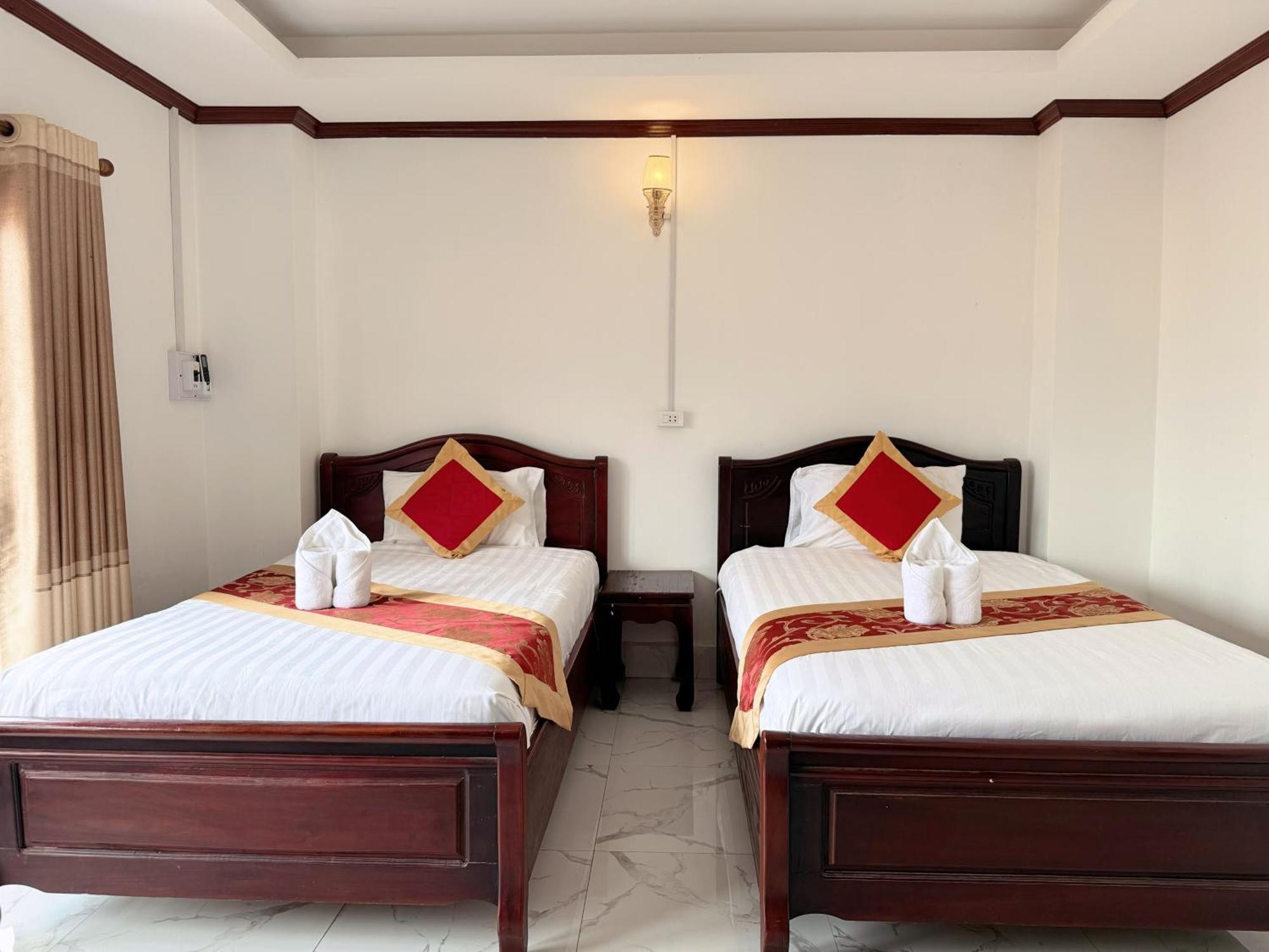 Vangvieng Sisavang Mountain View Hotel Vang Vieng Exterior foto