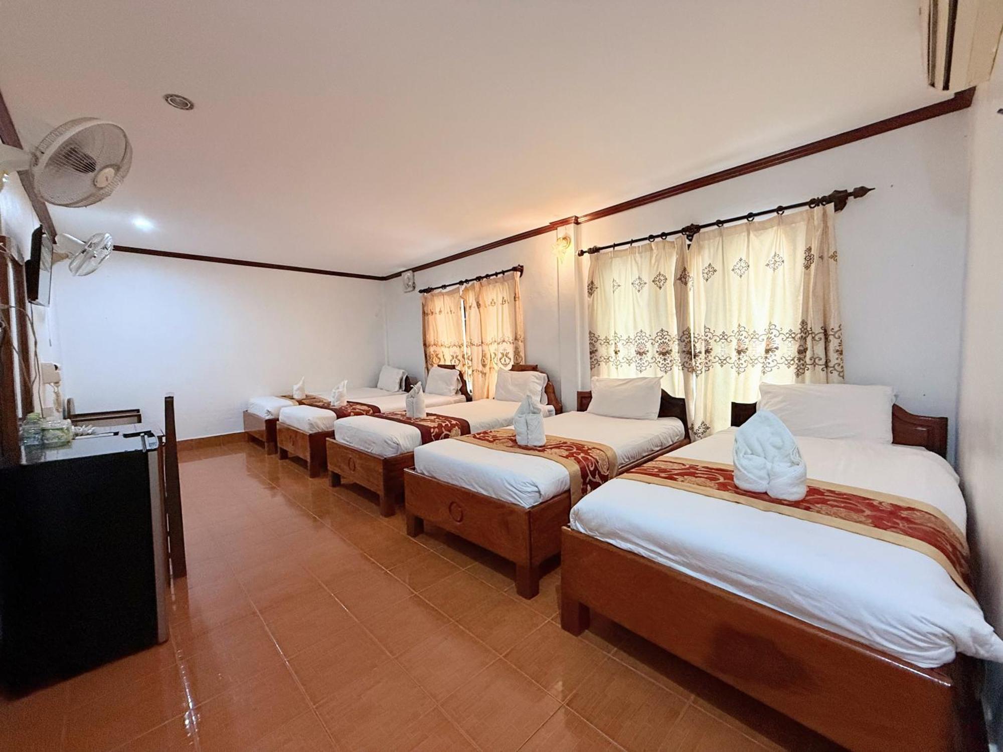 Vangvieng Sisavang Mountain View Hotel Vang Vieng Exterior foto